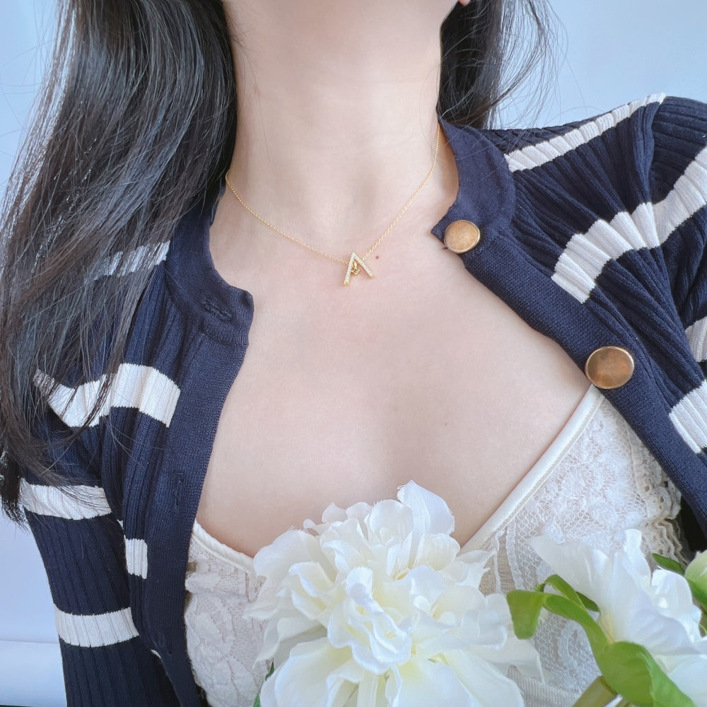 [Luxe Jewelry]Sparkling "A" Shape Necklace