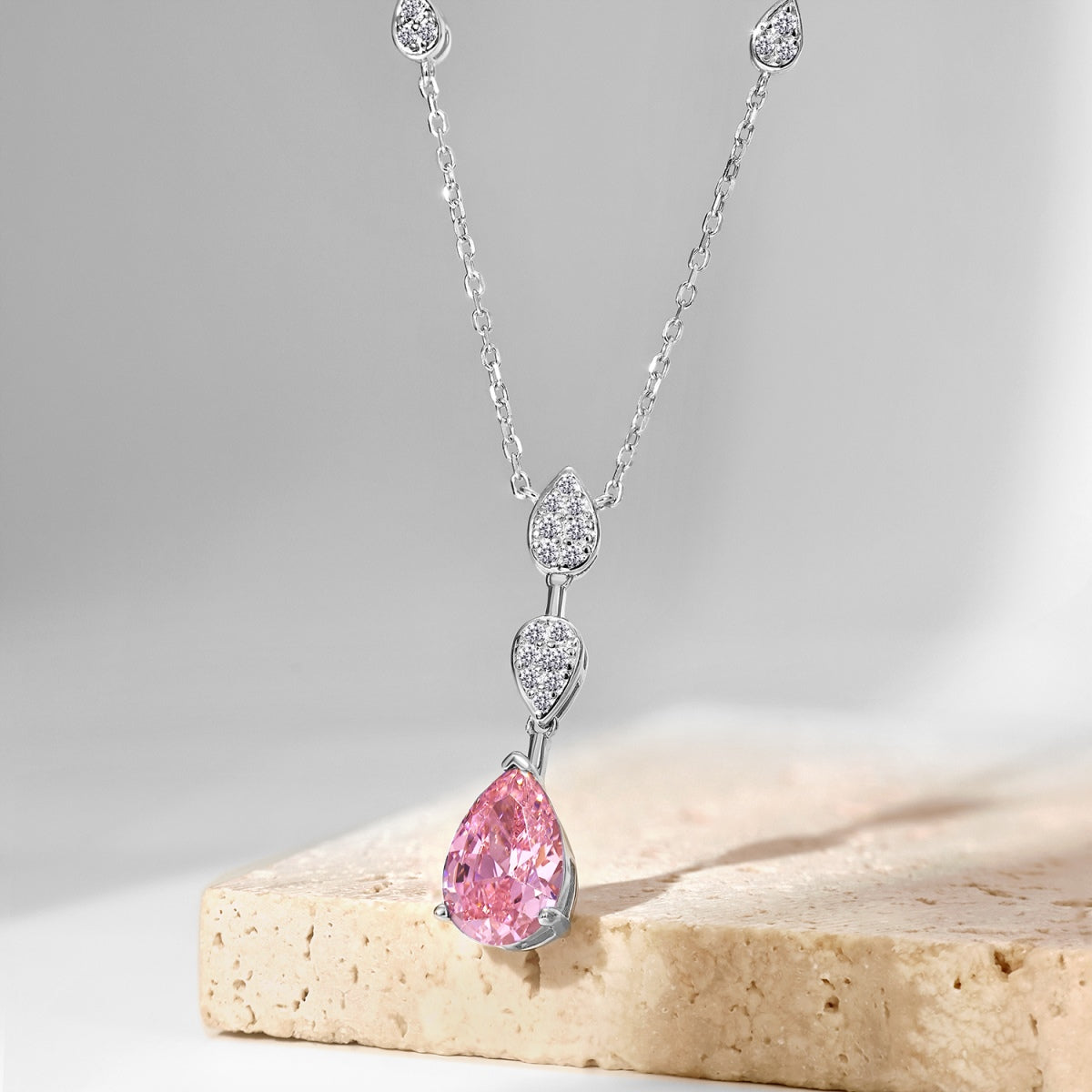 [Luxe Jewelry]Dazzling Pear Cut Necklace