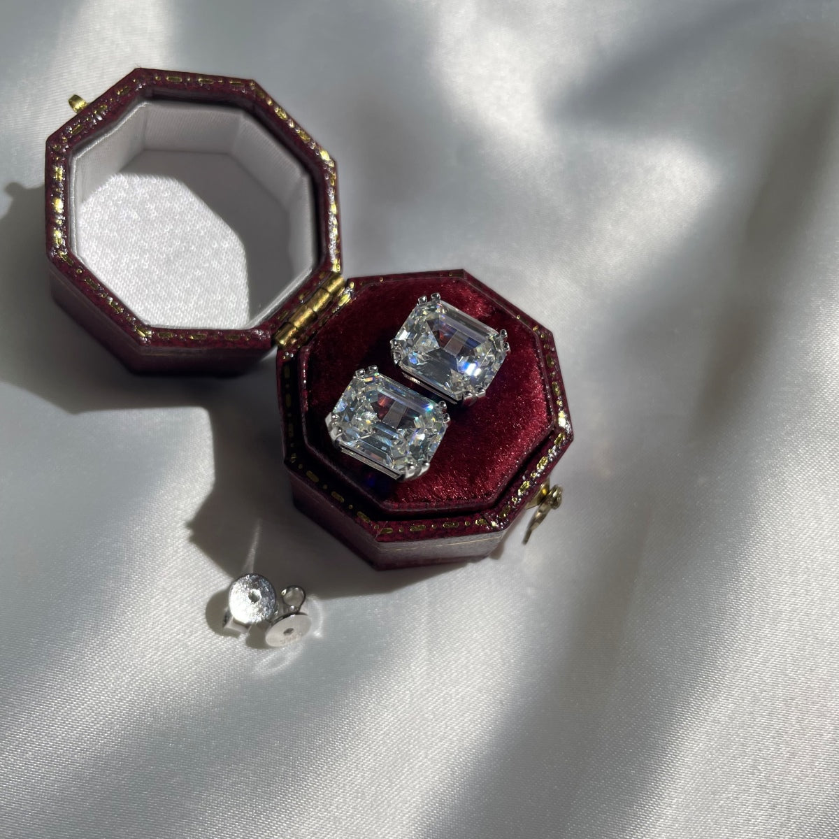 [Luxe Jewelry]Dazzling Square Shape Earrings