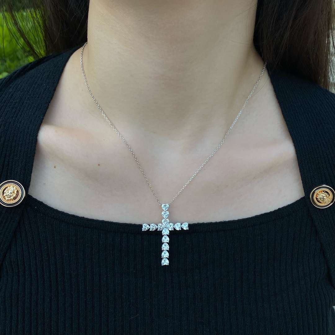 [Luxe Jewelry]Radiant Cross Shape Necklace