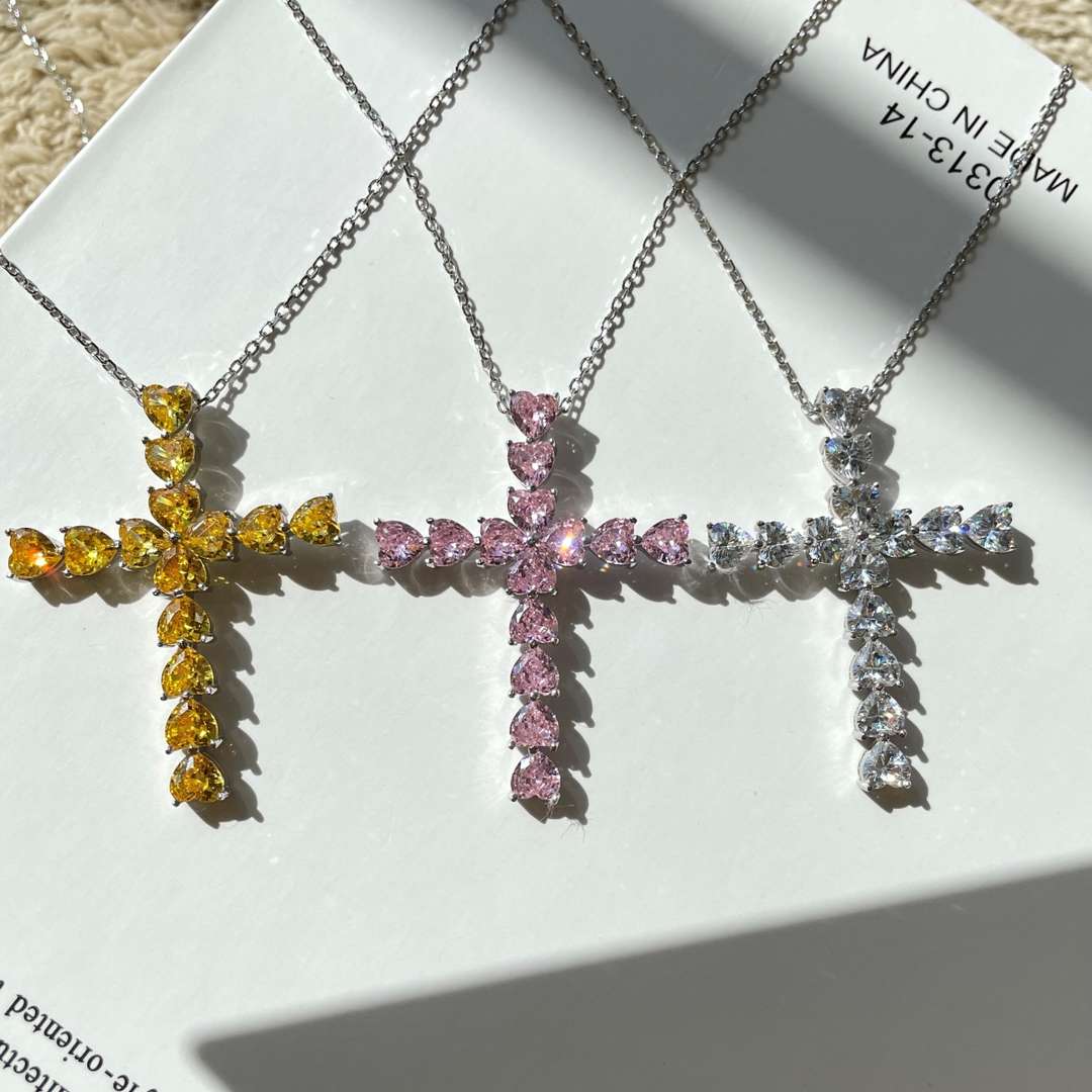 [Luxe Jewelry]Radiant Cross Shape Necklace
