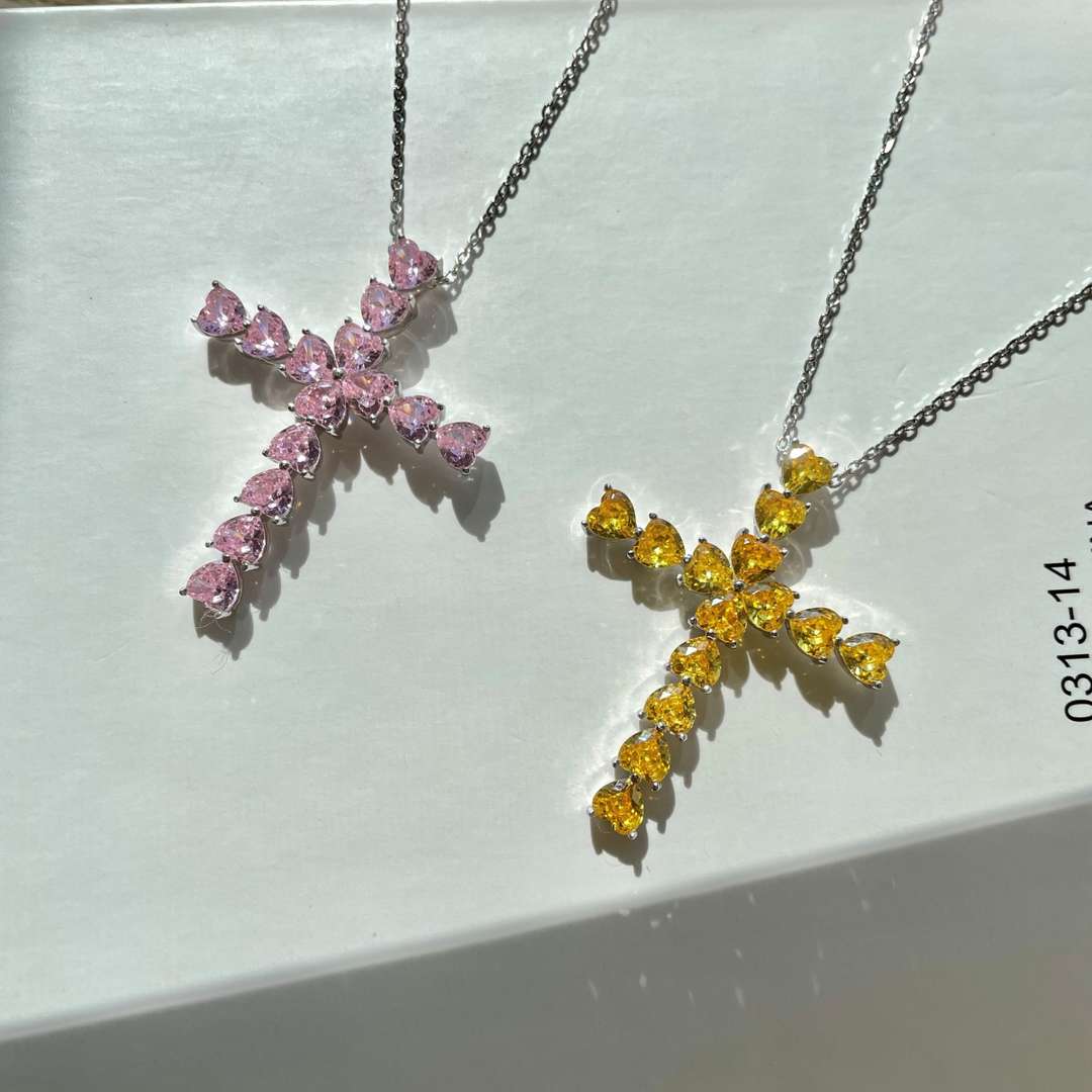[Luxe Jewelry]Radiant Cross Shape Necklace