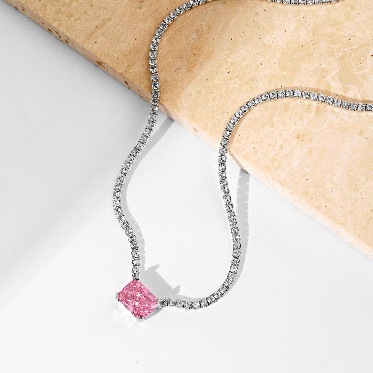 [Luxe Jewelry]4.0 Carat Elegant Radiant Cut Necklace