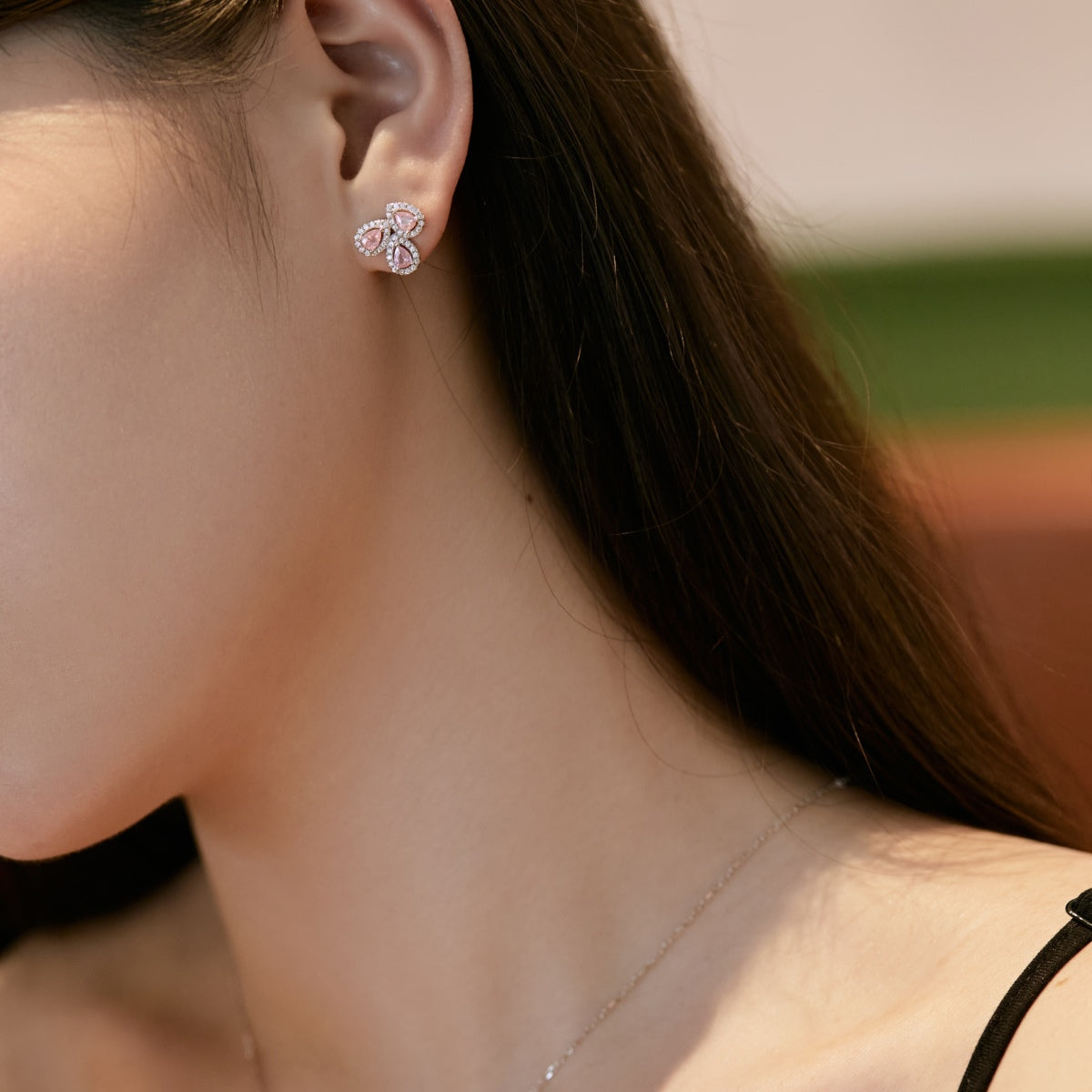 [Luxe Jewelry]Ornate Flower Shape Pear Cut Lover Earrings