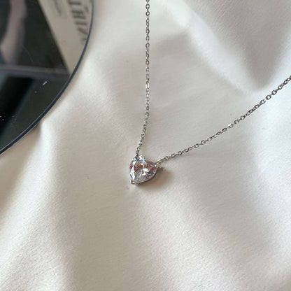 [Luxe Jewelry]Heart Shape Main Stone Pendant Collarbone Necklace
