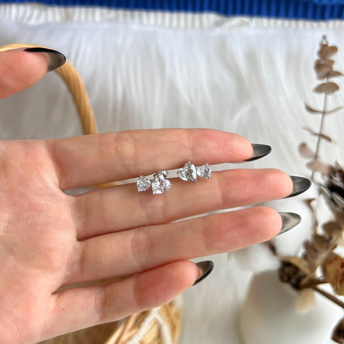 [Luxe Jewelry]Double Heart-Shape Classic Princess Style Earrings