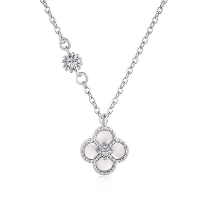 [Luxe Jewelry]Delicate Flower Shape Necklace