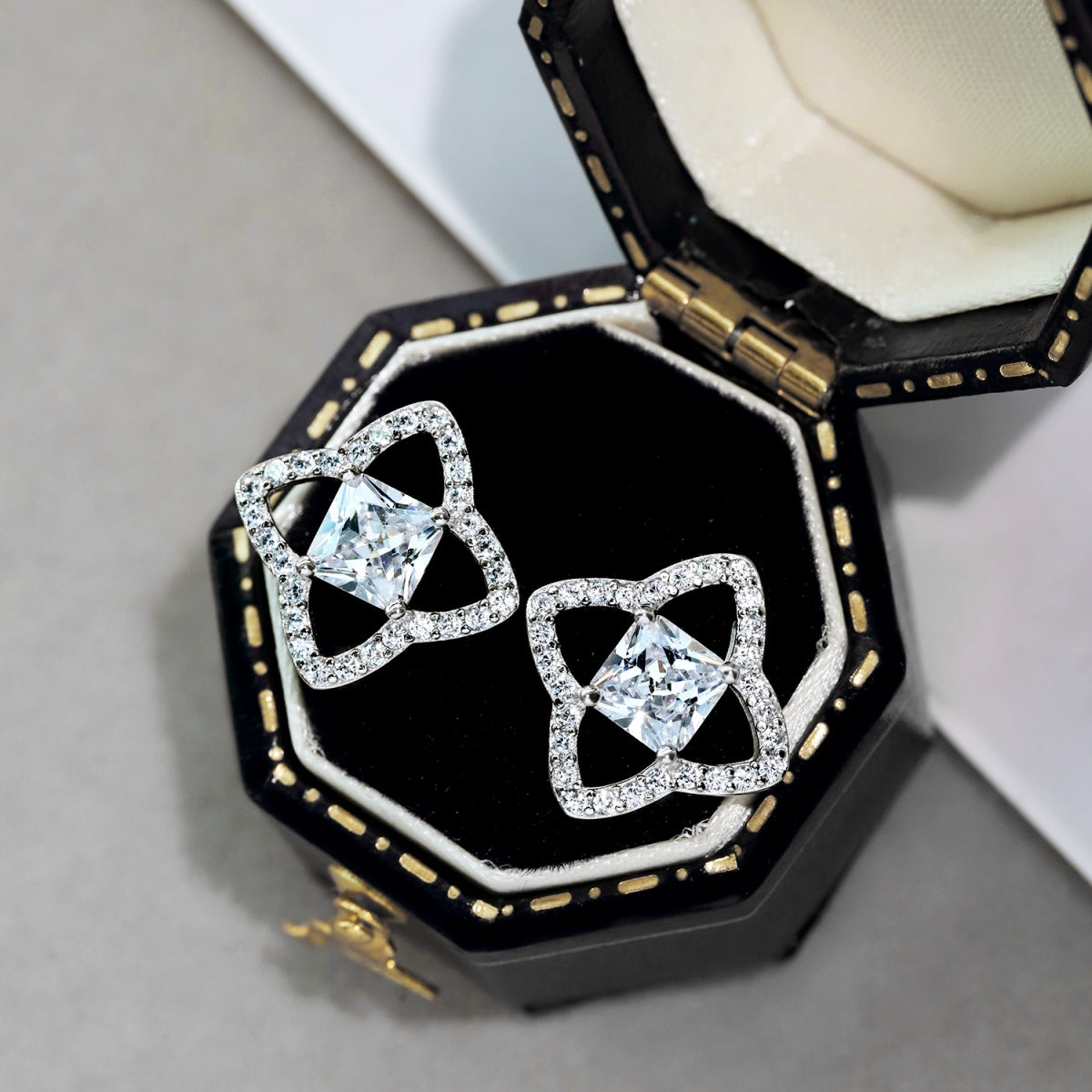 [Luxe Jewelry]Elegant Star Shape Princess Cut Daily Earrings