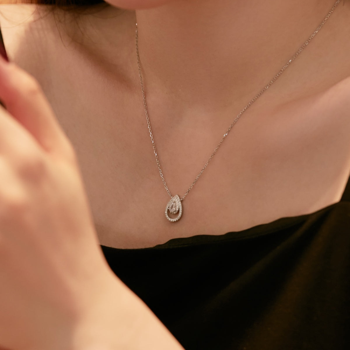 [Luxe Jewelry]Sparkling Pear Cut Necklace