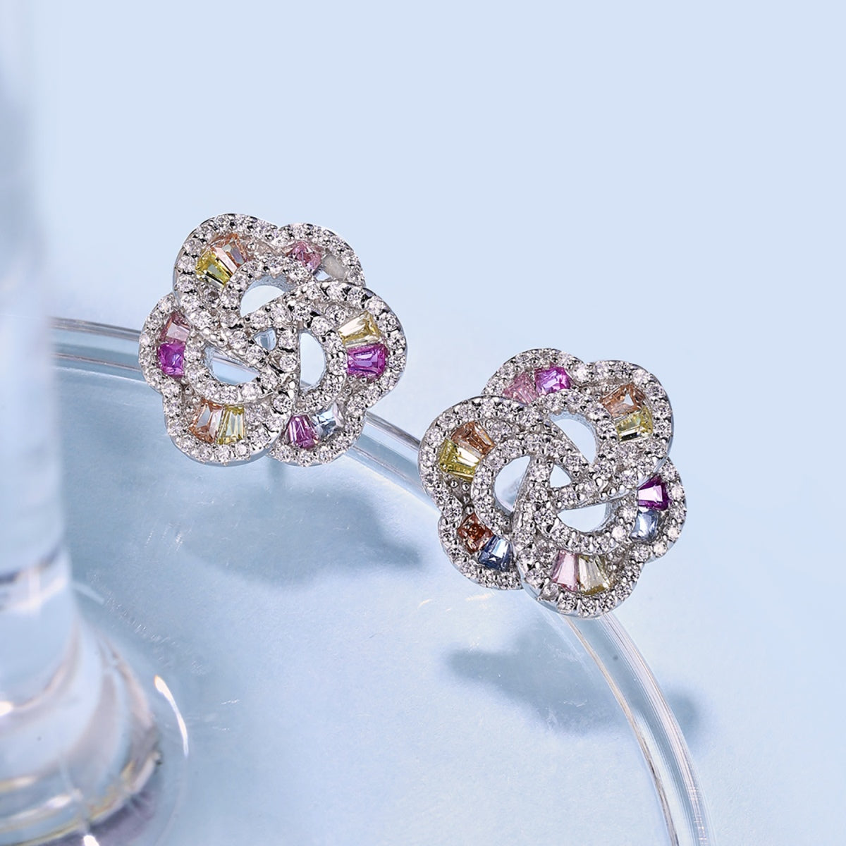 [Luxe Jewelry]Exquisite Flower Shape Daily Earrings