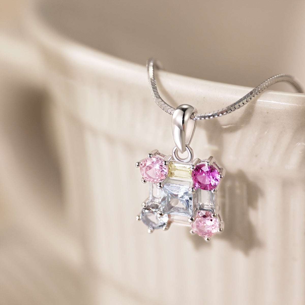 [Luxe Jewelry]Gorgeous Multi Colorful Necklace