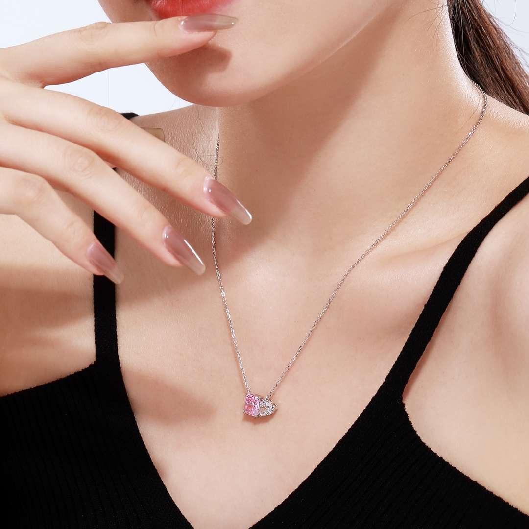 [Luxe Jewelry]Dazzling Square & Heart Shape Necklace