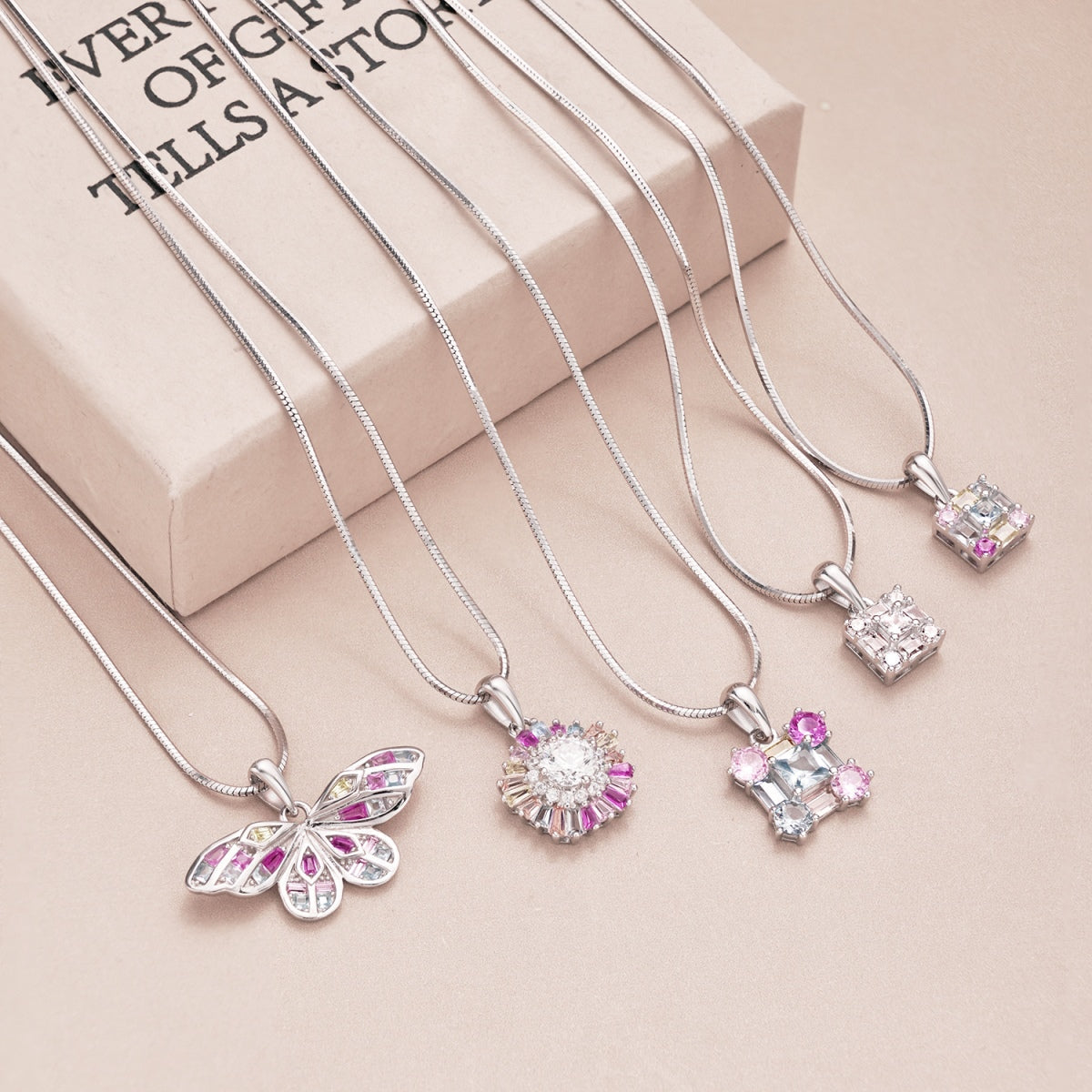 [Luxe Jewelry]Charming Flower Colorful Necklace