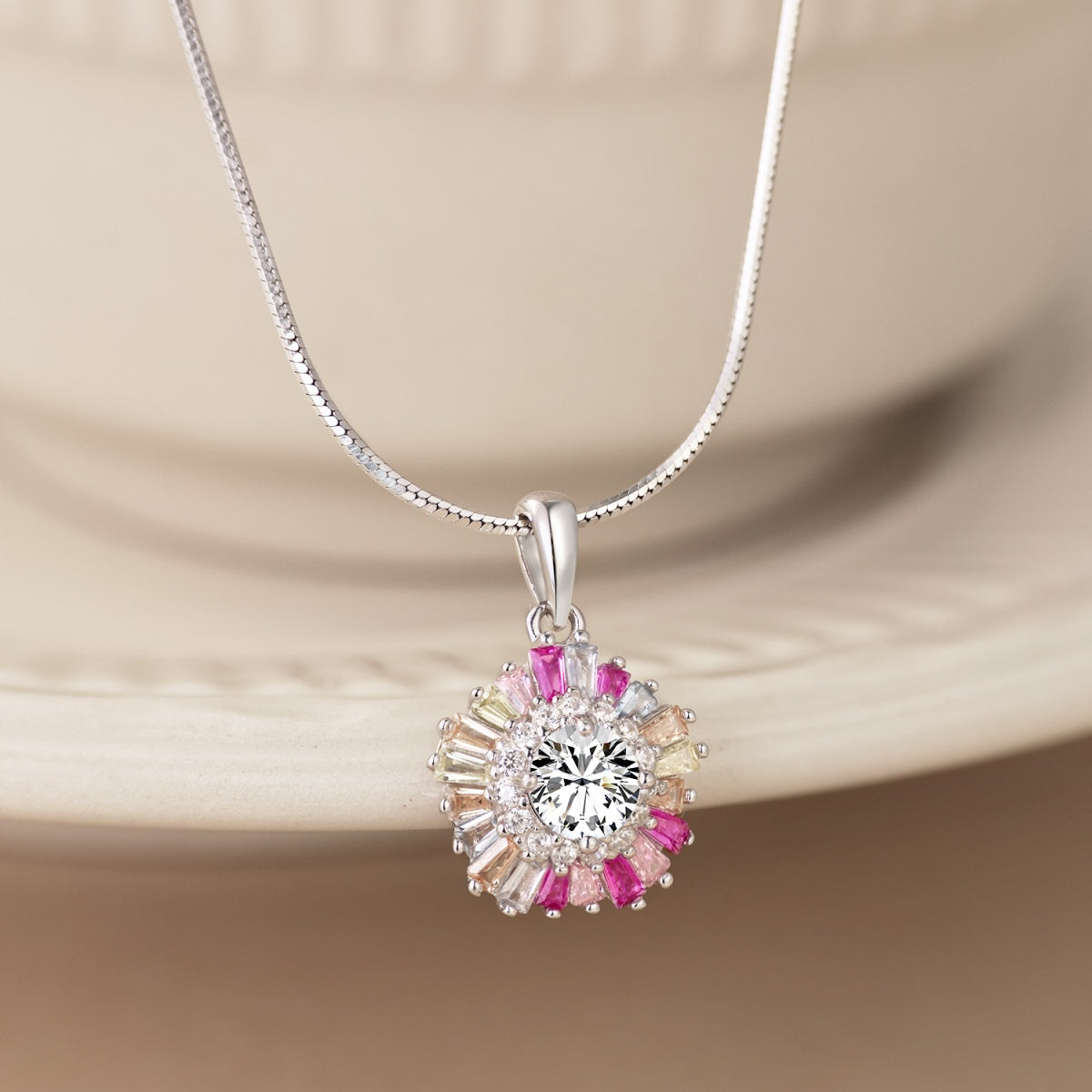 [Luxe Jewelry]Charming Flower Colorful Necklace