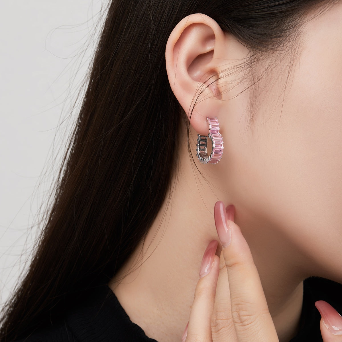 [Luxe Jewelry]Radiant Heart Cutout Earrings