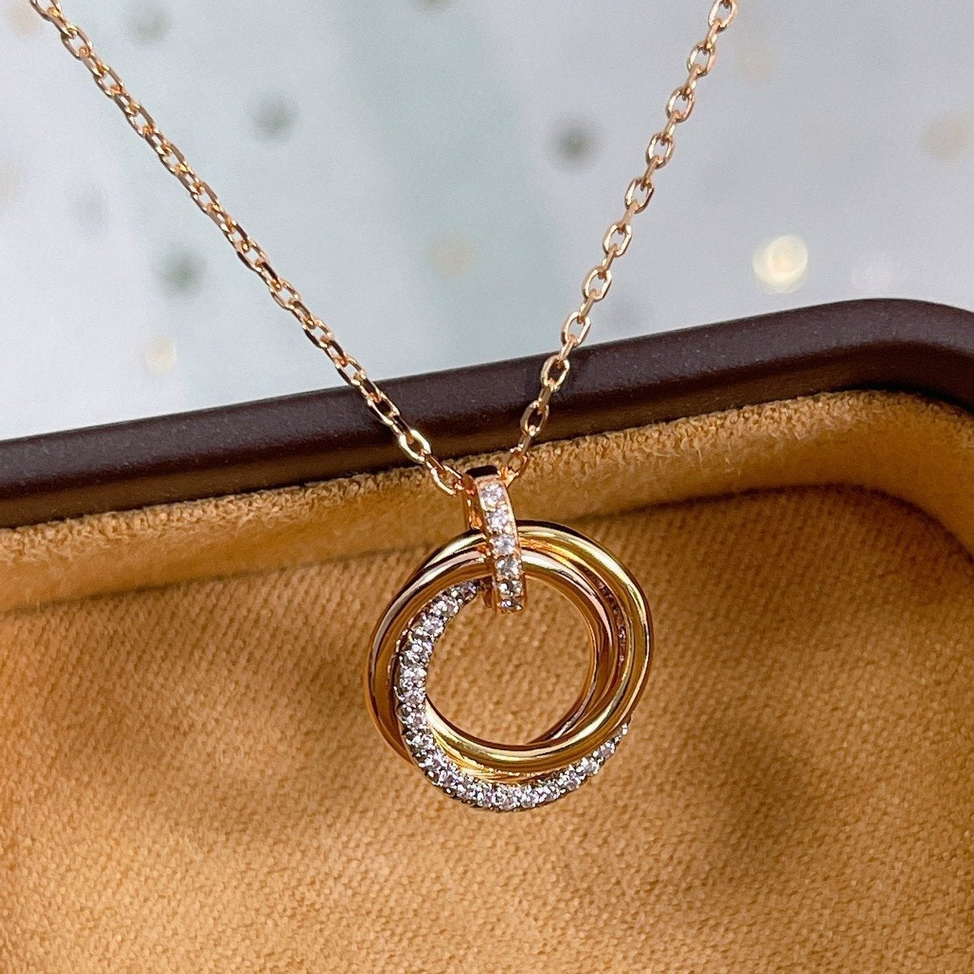 [Luxe Jewelry]TRINITY NECKLACE SILVER GOLD PINK GOLD DIAMONDS
