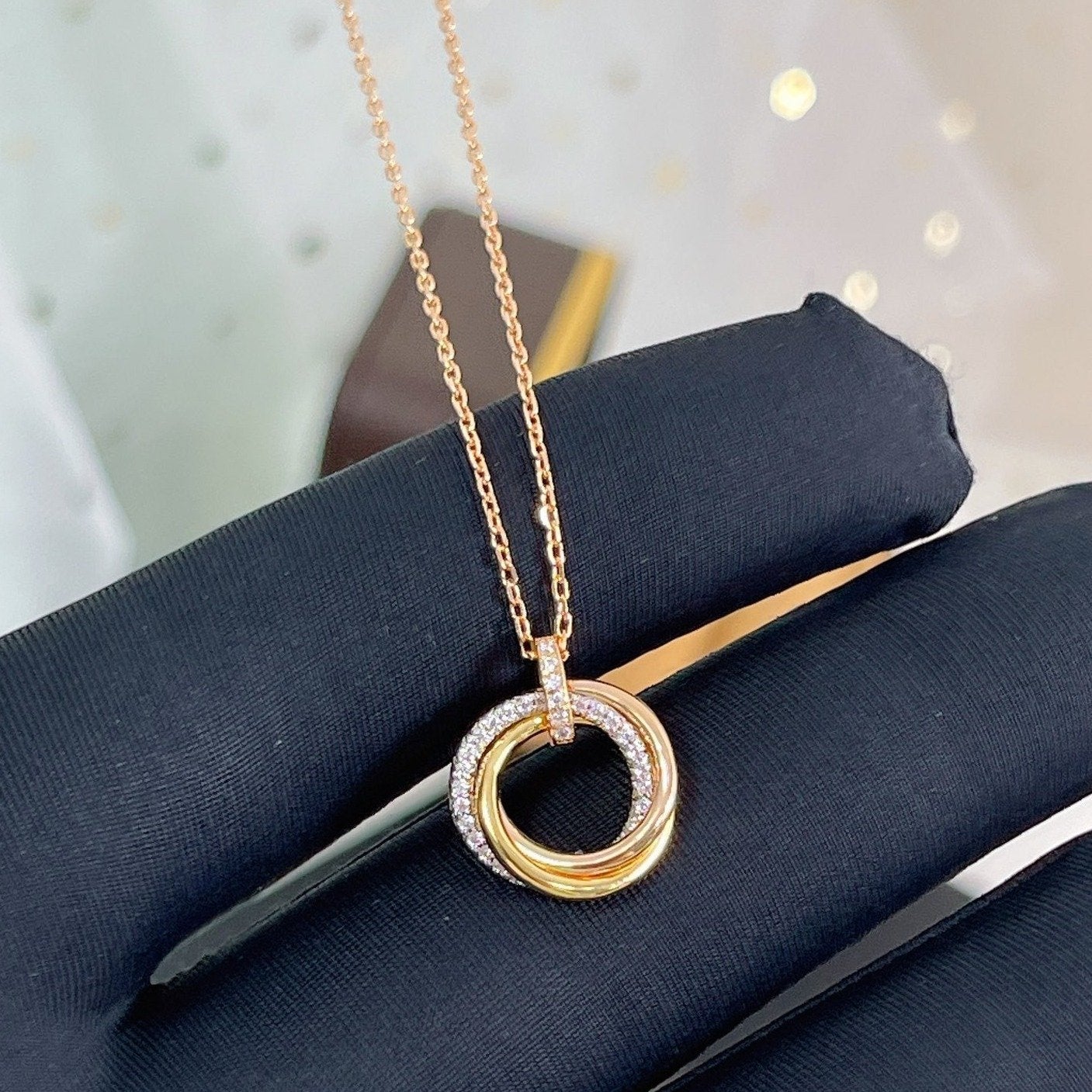[Luxe Jewelry]TRINITY NECKLACE SILVER GOLD PINK GOLD DIAMONDS