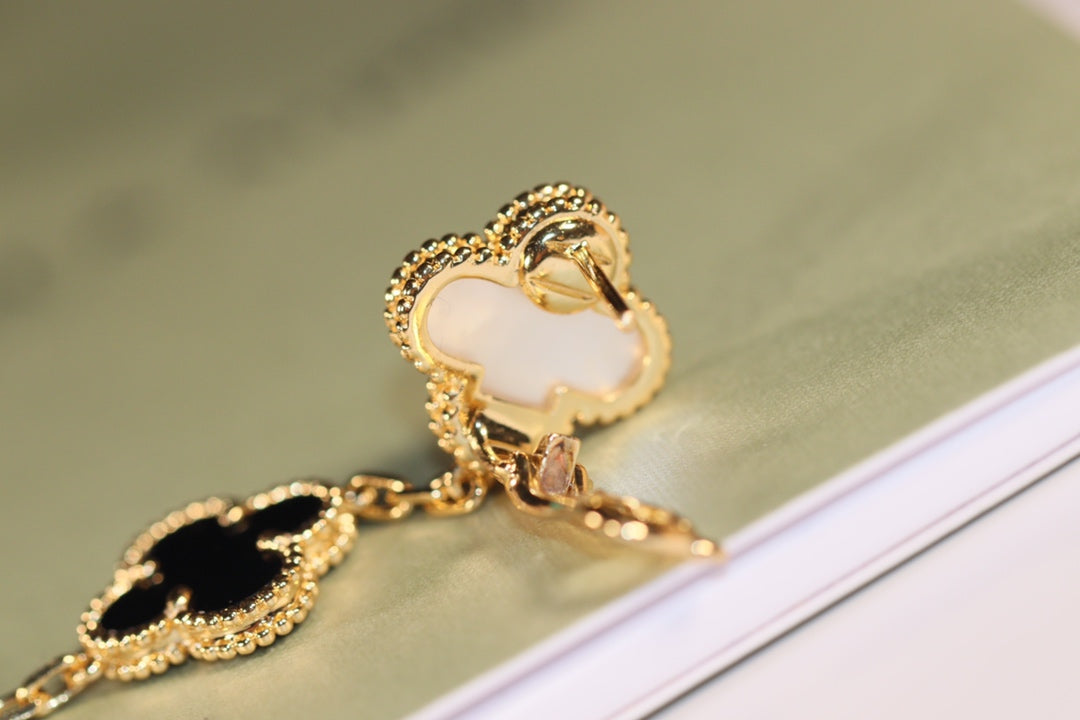 [Luxe Jewelry]CLOVER EARRINGS GOLD ONYX MOP 3 MOTIF