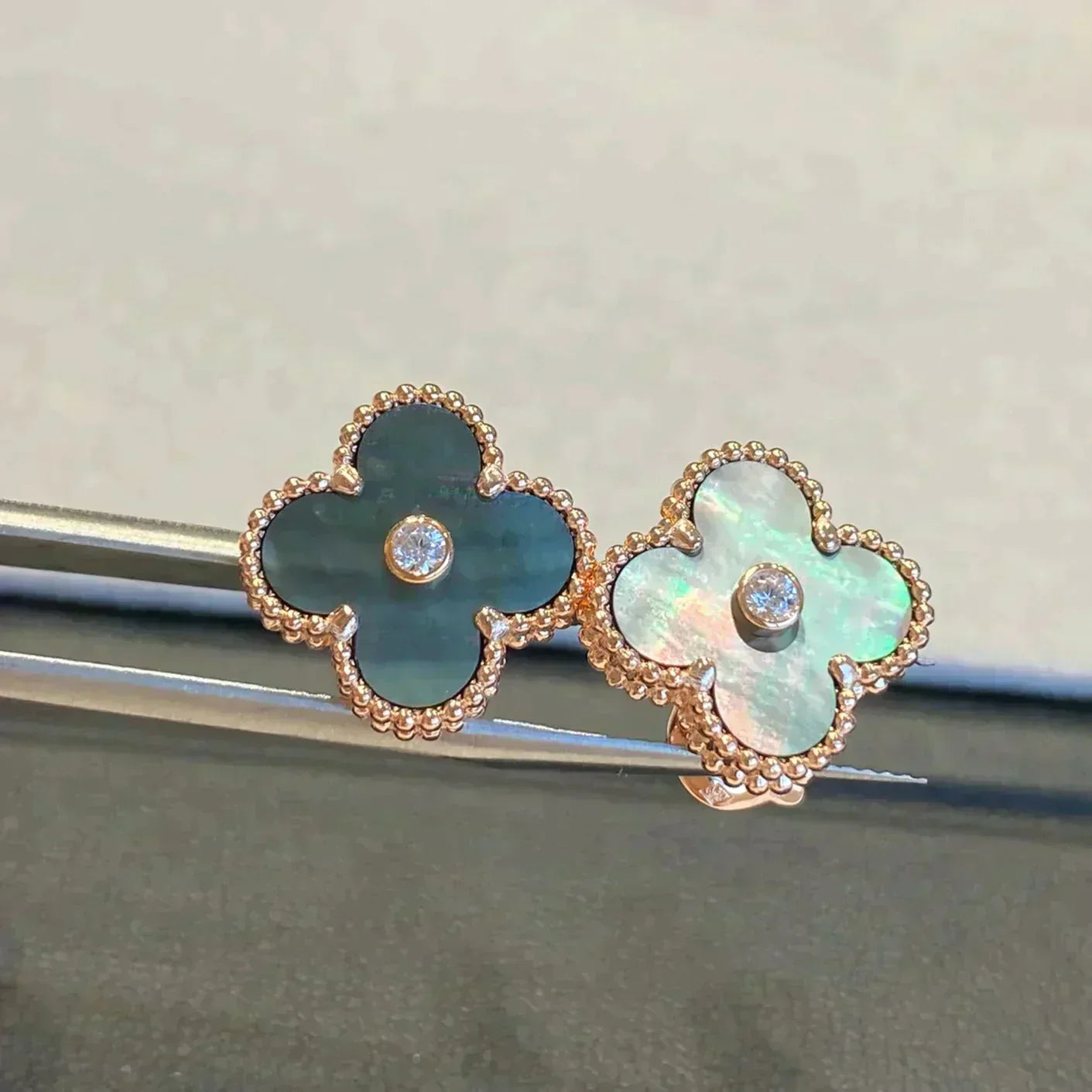 [Luxe Jewelry]CLOVER MEDIUM 1 MOTIFS GRAY MOP  DIAMOND EARRINGS