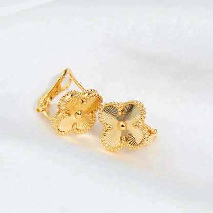 [Luxe Jewelry]CLOVER MEDIUM 1 MOTIFS LASER EARRINGS