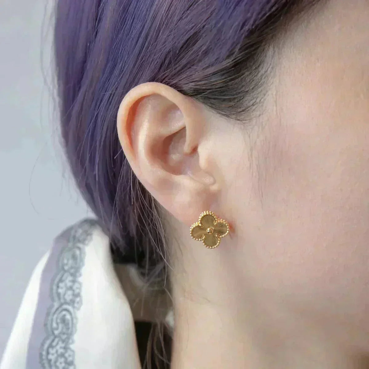 [Luxe Jewelry]CLOVER MEDIUM 1 MOTIFS LASER EARRINGS