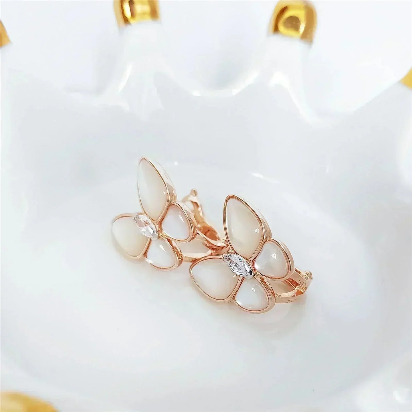 [Luxe Jewelry]BUTTERFLY MOP DIAMOND EARRINGS