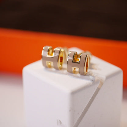 [Luxe Jewelry]MINI POP H GOLD EARRINGS GREY