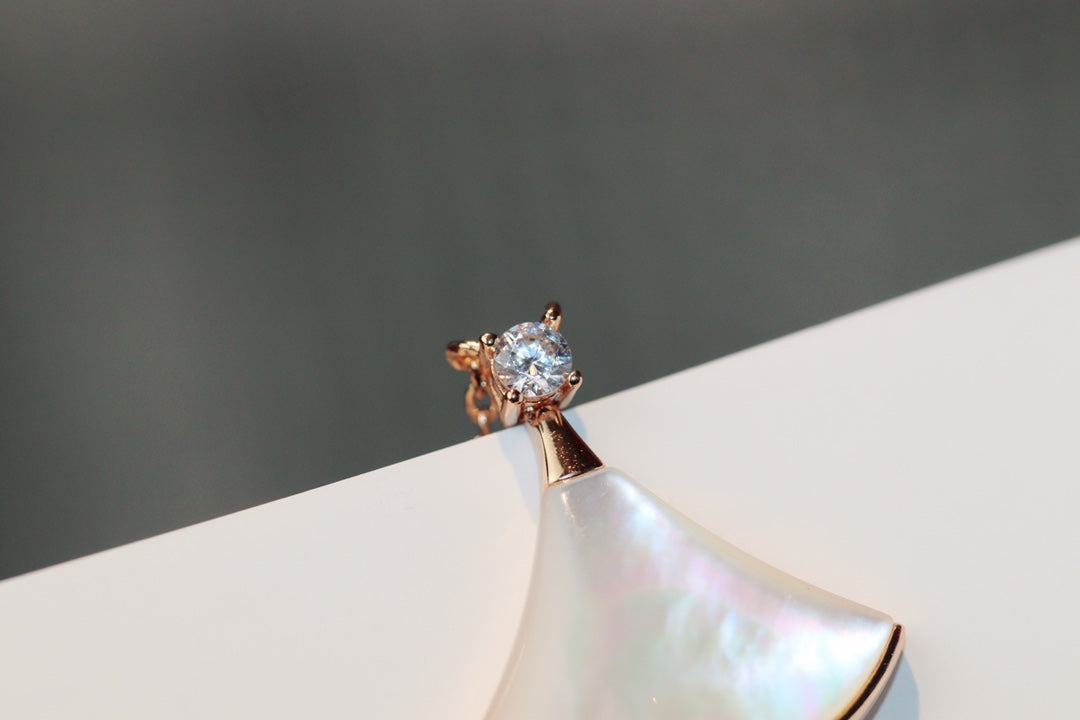 [Luxe Jewelry]DREAM NECKLACE WHITE MOP PINK GOLD 1 DIAMOND