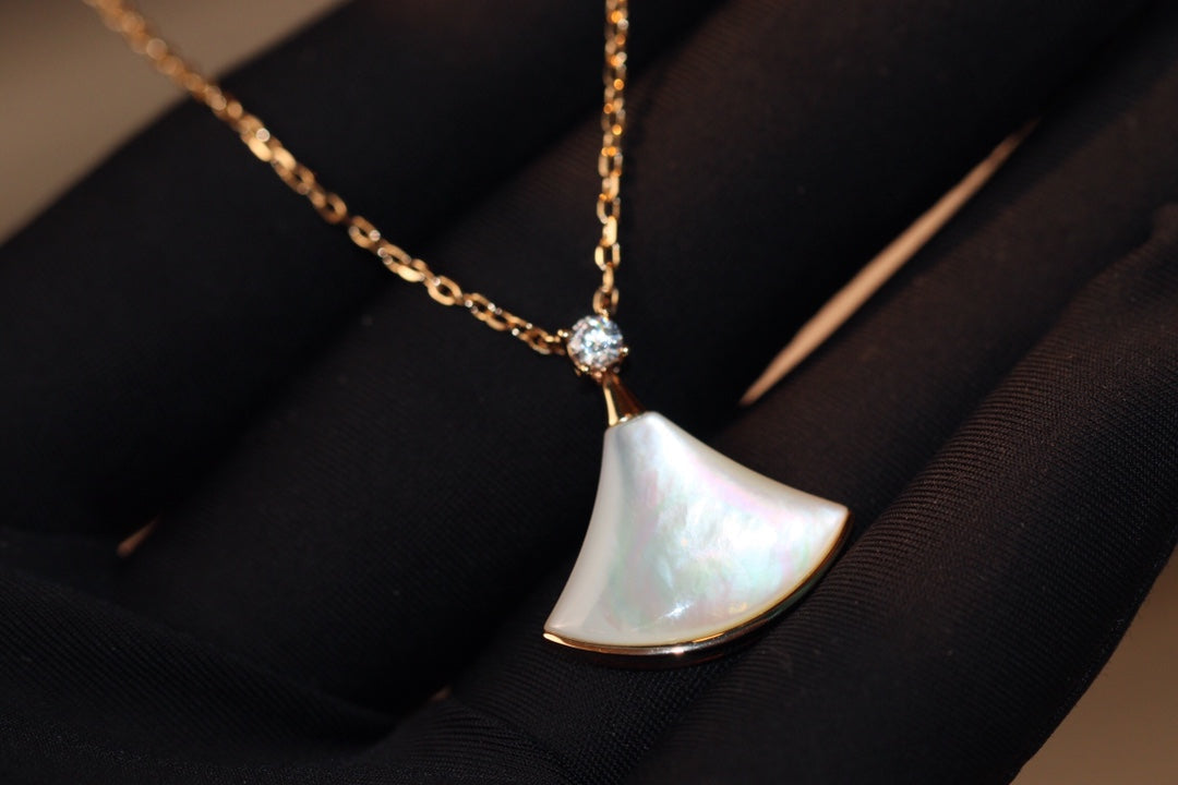 [Luxe Jewelry]DREAM NECKLACE WHITE MOP PINK GOLD 1 DIAMOND