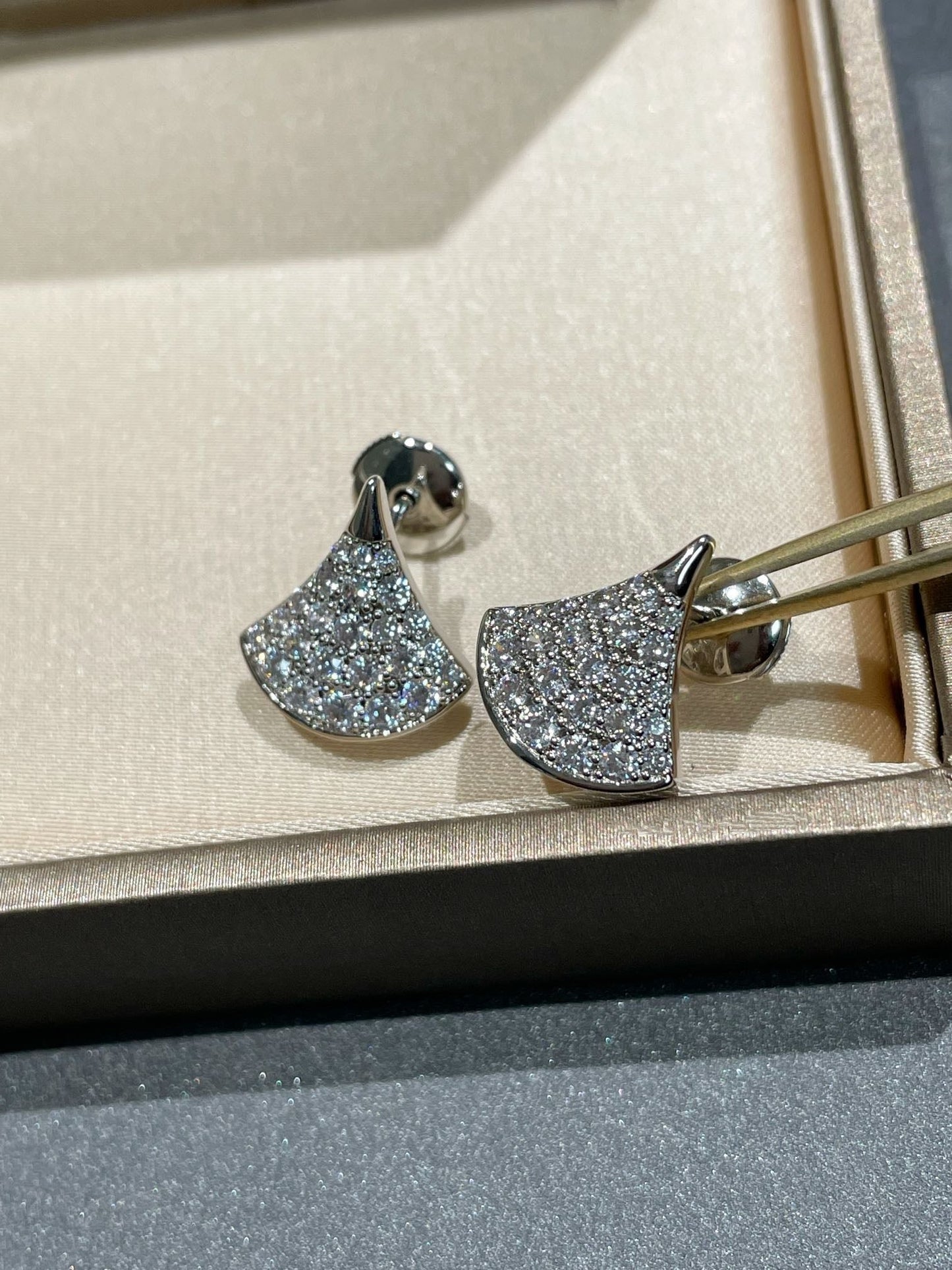 [Luxe Jewelry]DREAM STUD EARRINGS DIAMOND