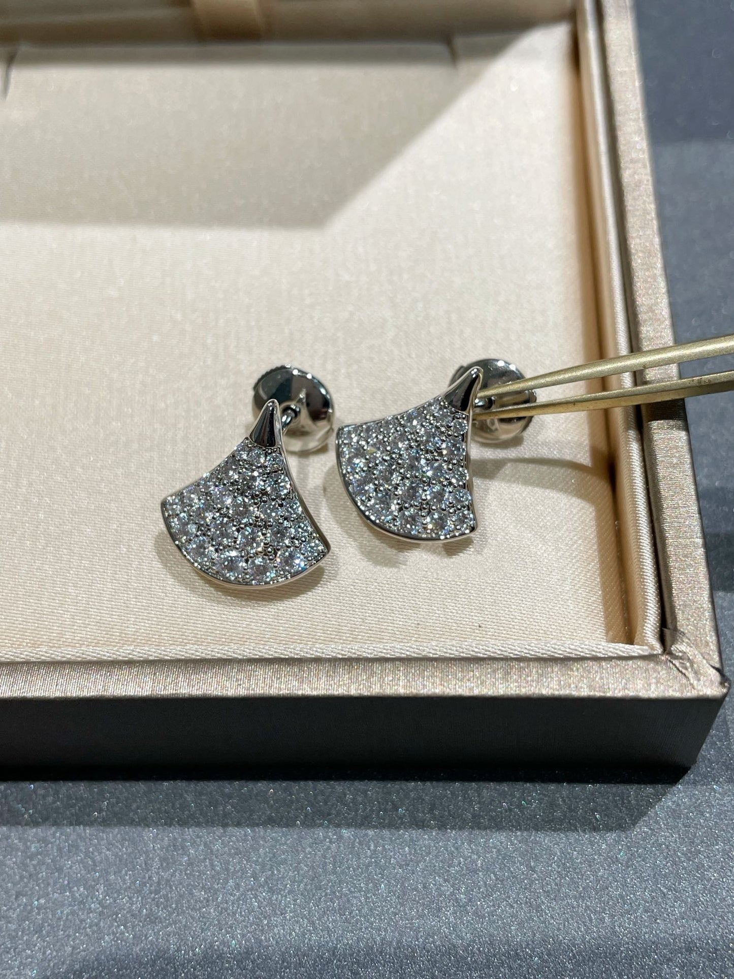 [Luxe Jewelry]DREAM STUD EARRINGS DIAMOND