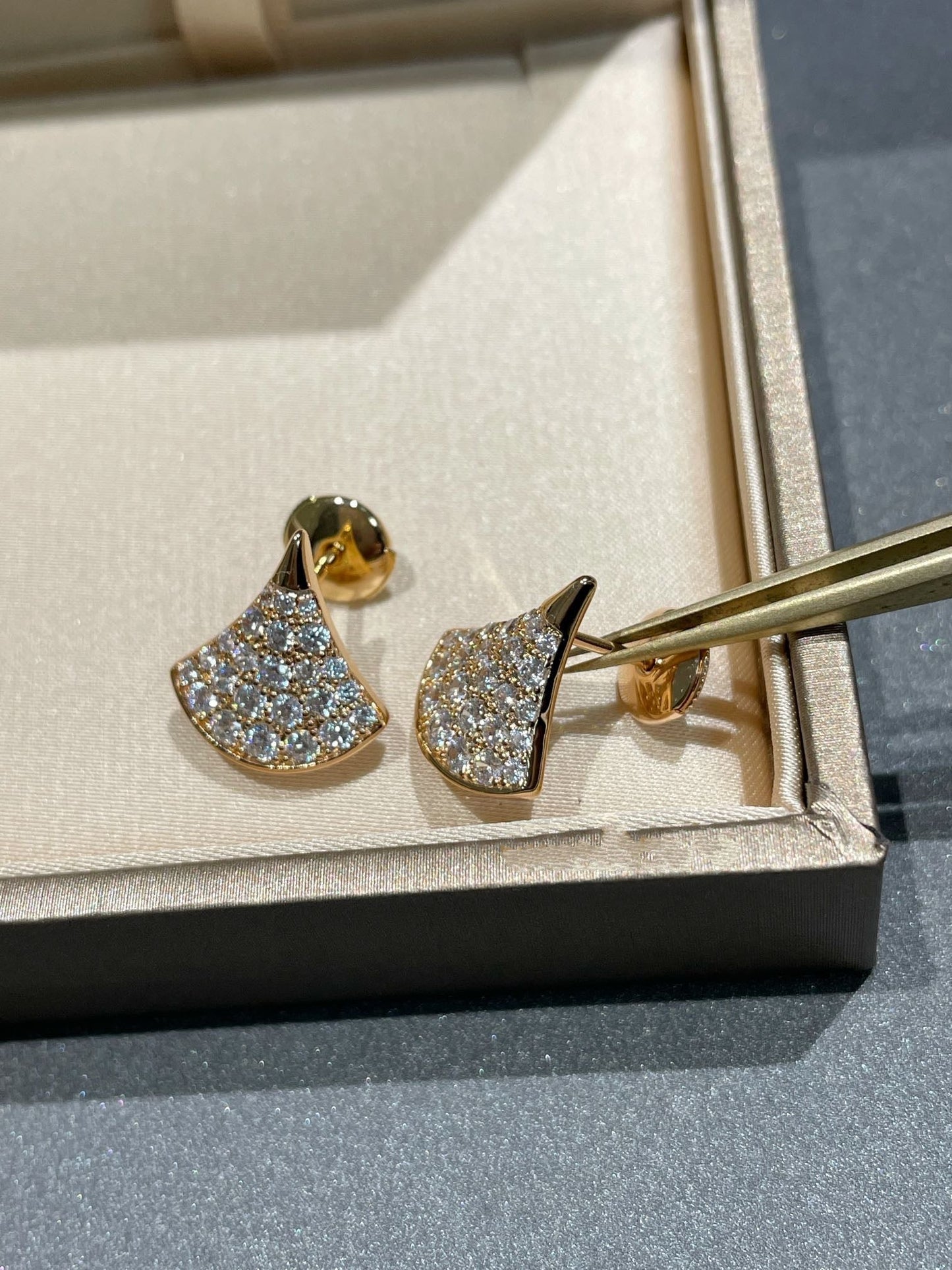 [Luxe Jewelry]DREAM STUD EARRINGS DIAMOND