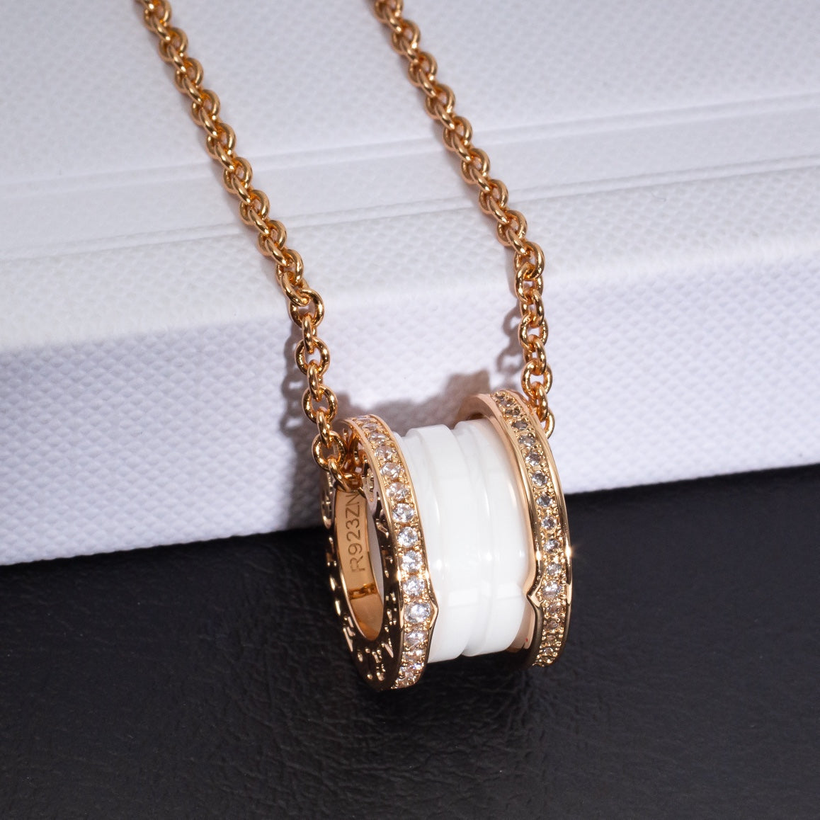 [Luxe Jewelry]ZERO 1 WHITE CERAMIC PINK GOLD DIAMOND NECKLACE