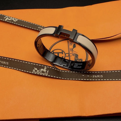[Luxe Jewelry]H BRACELET 12MM BLACK BEIGE CERAMIC