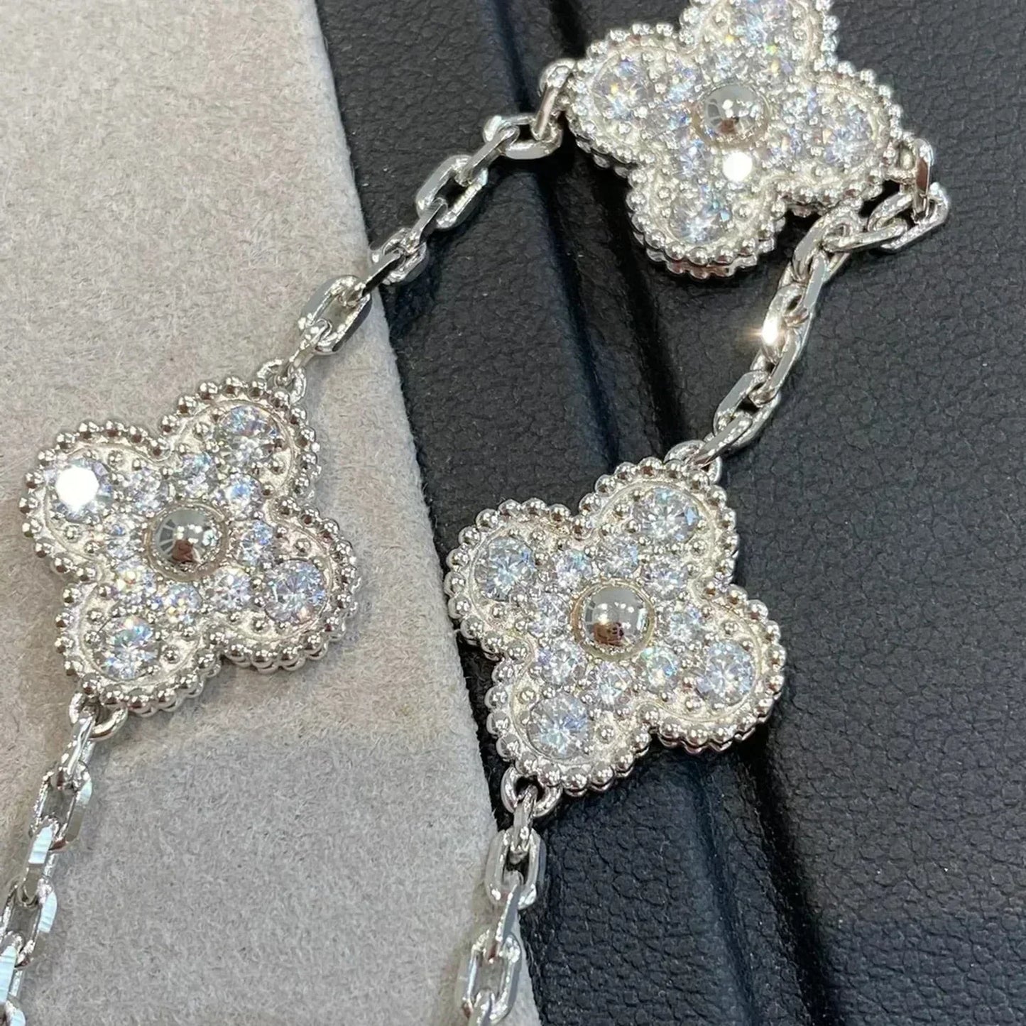 [Luxe Jewelry]CLOVER 5 MOTIFS  DIAMOND BRACELET SILVER