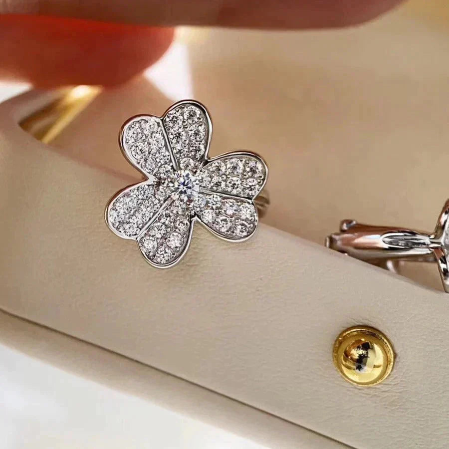 [Luxe Jewelry]CLOVER COMOS DIAMOND EARRINGS SILVER