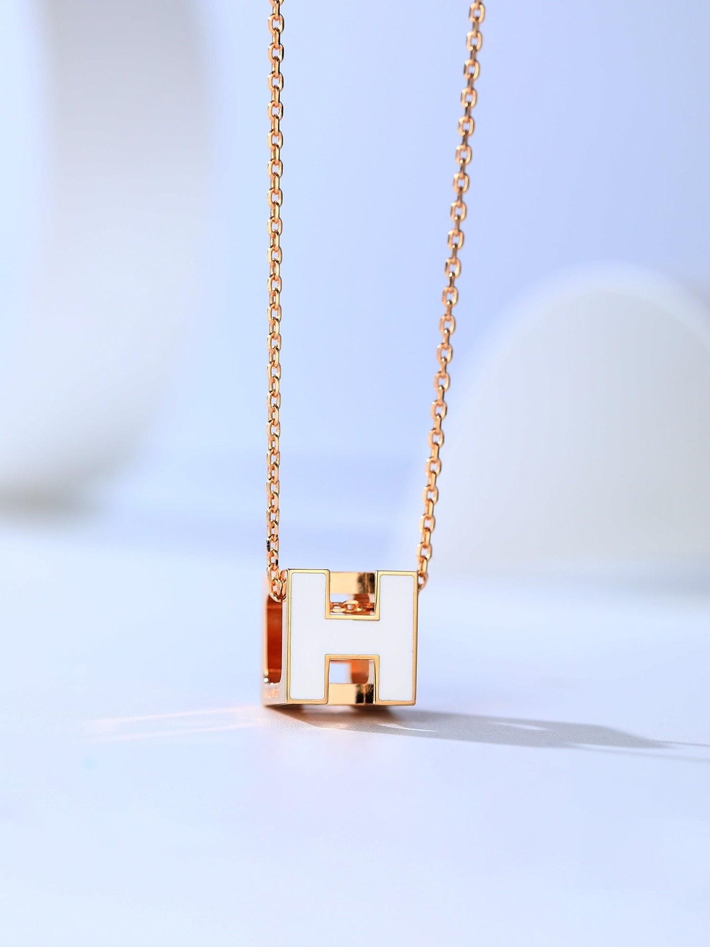 [Luxe Jewelry]H CAGE PINK GOLD NECKLACE