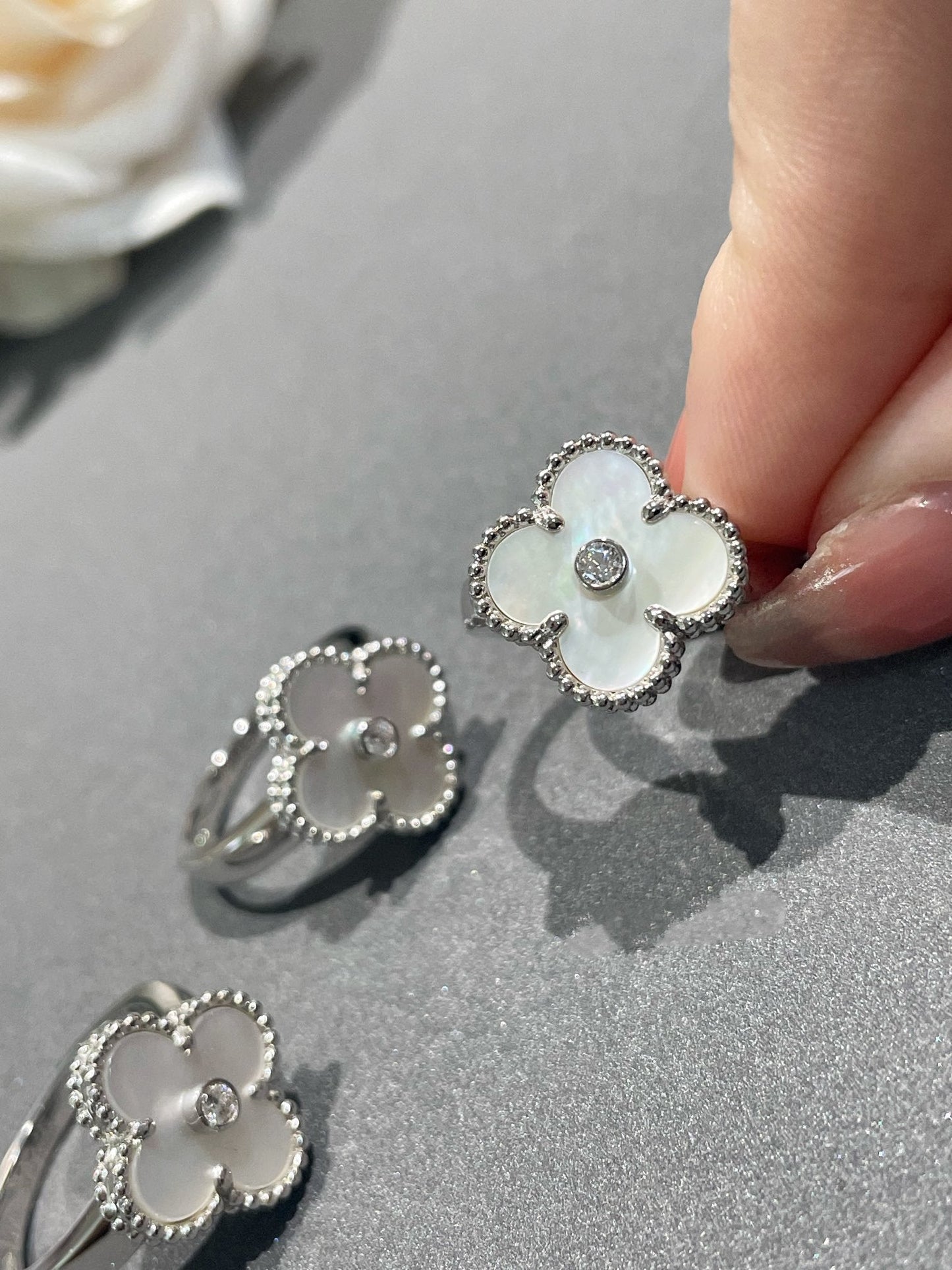 [Luxe Jewelry]CLOVER SILVER MOP DIAMOND RING