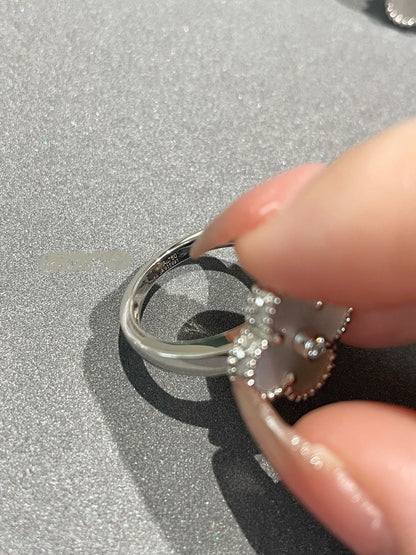 [Luxe Jewelry]CLOVER SILVER MOP DIAMOND RING