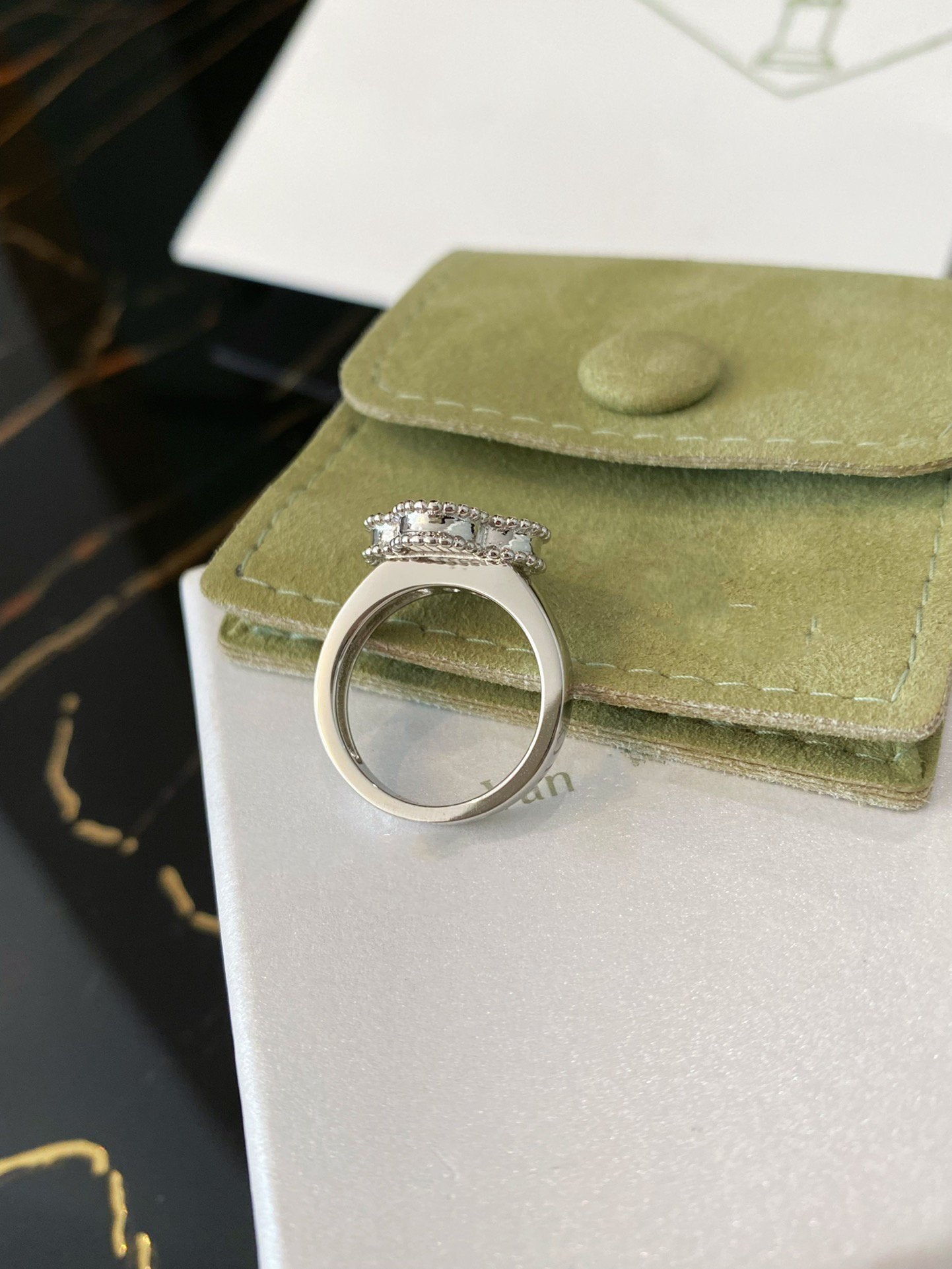 [Luxe Jewelry]CLOVER SILVER RING
