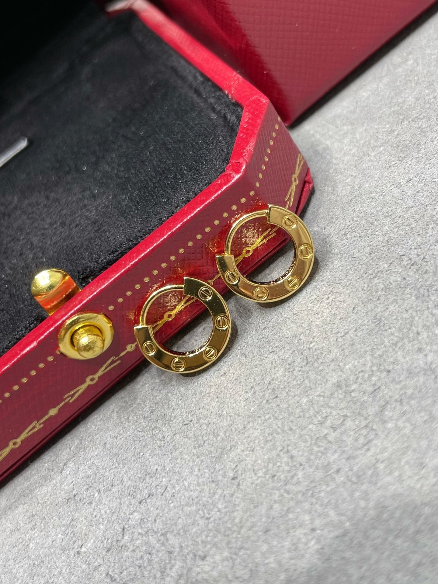 [Luxe Jewelry]LOVE MINI EARRINGS