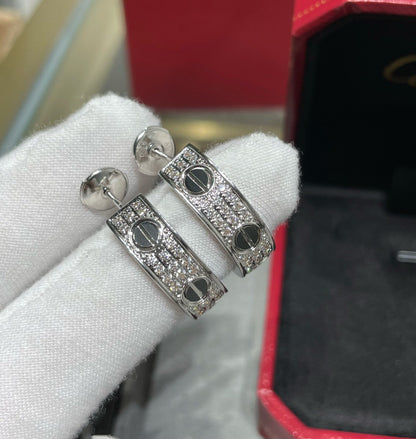 [Luxe Jewelry]LOVE CERAMIC DIAMOND PAVED SILVER EARRINGS
