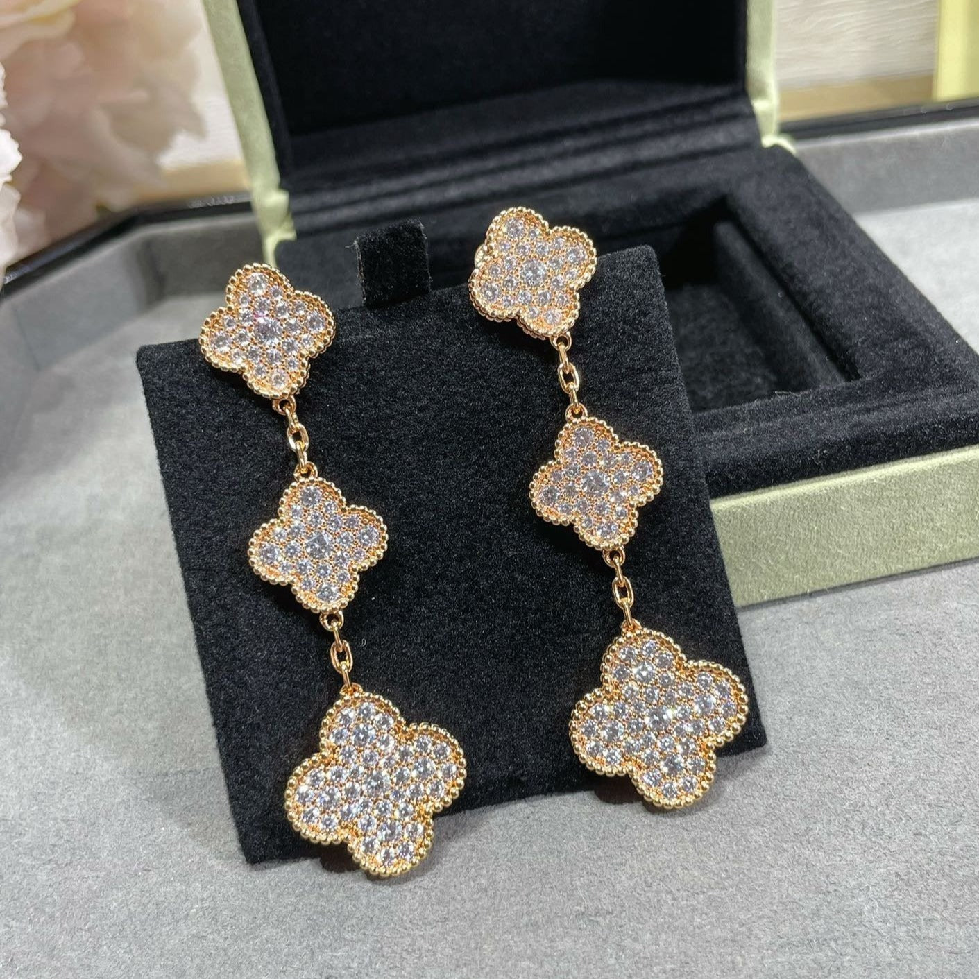 [Luxe Jewelry]CLOVER 3 MOTIFS DIAMOND PAVED ROSE GOLD EARRINGS