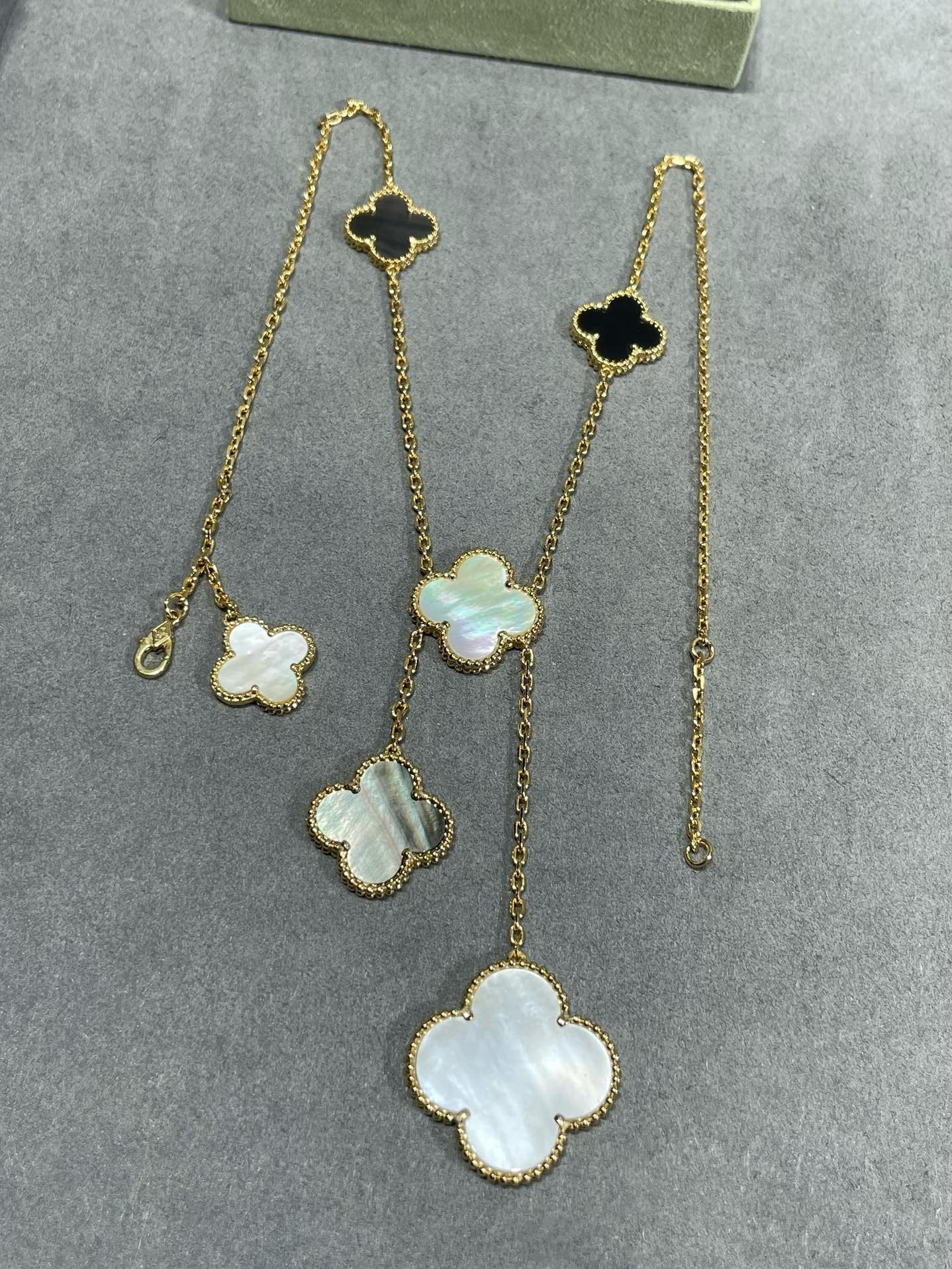 [Luxe Jewelry]CLOVER 6 MOTIF MOP ONYX GOLD NECKLACE