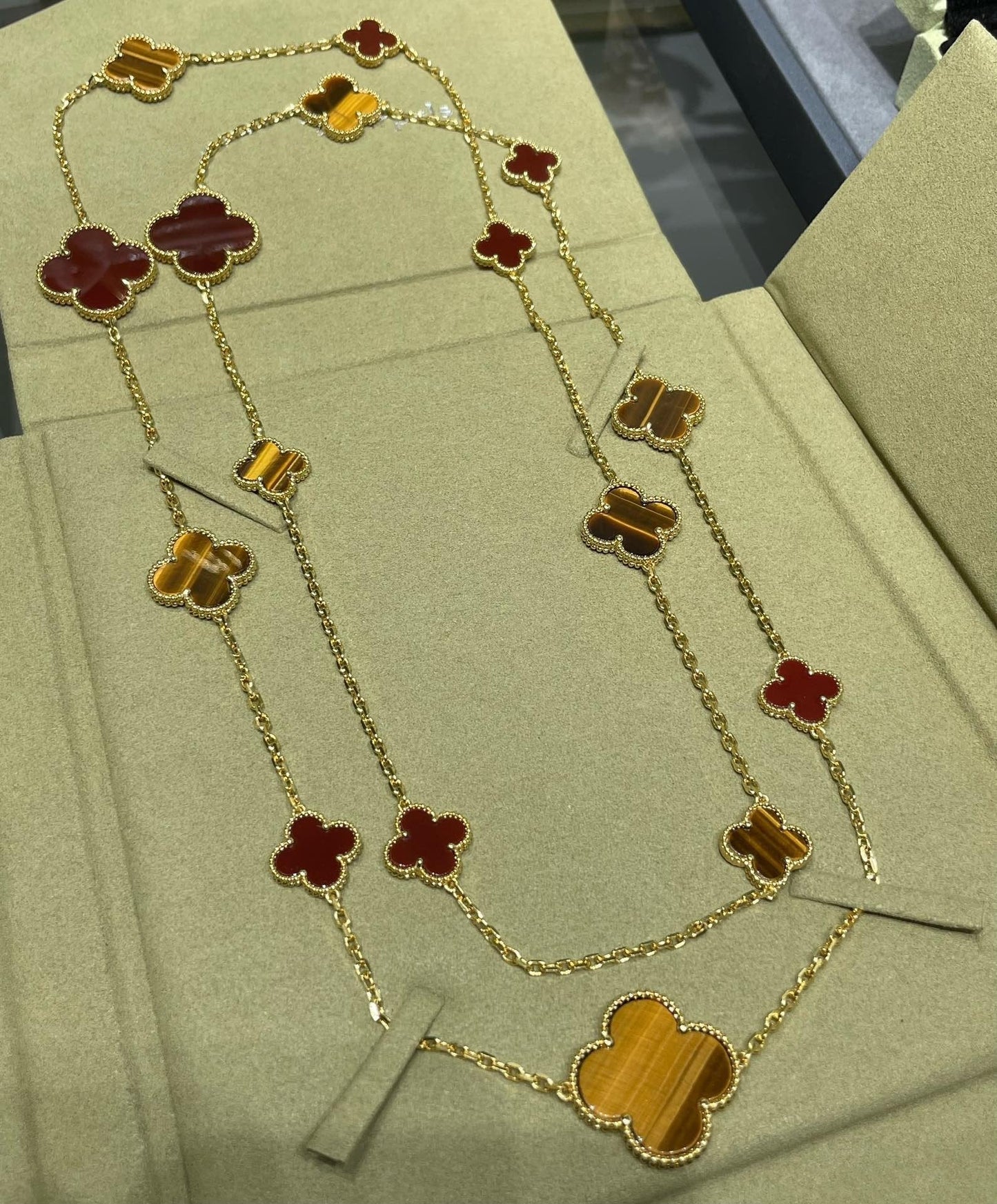 [Luxe Jewelry]CLOVER 16 MOTIF CARNELIAN TIGER EYE ROSE GOLD NECKLACE