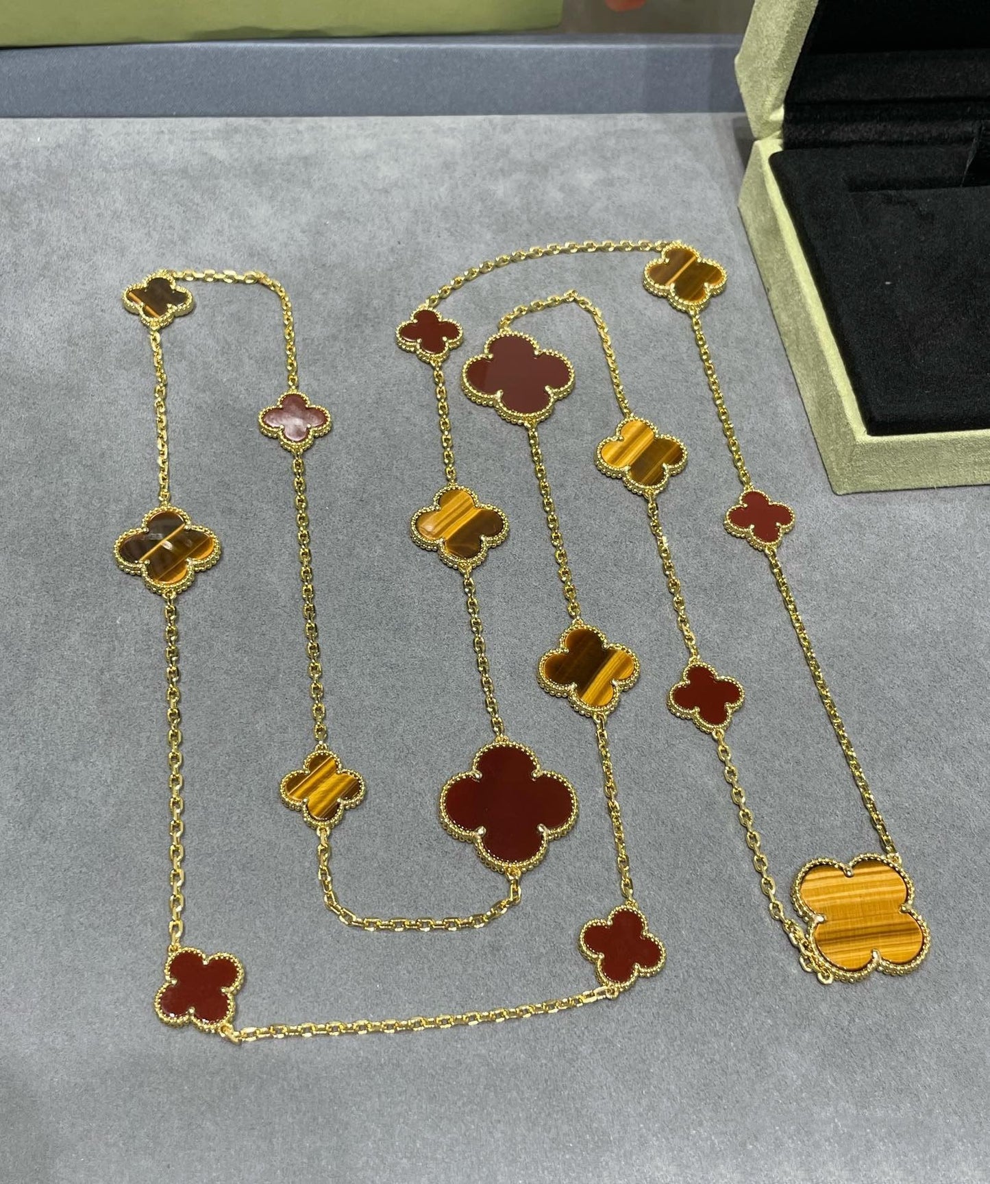 [Luxe Jewelry]CLOVER 16 MOTIF CARNELIAN TIGER EYE ROSE GOLD NECKLACE