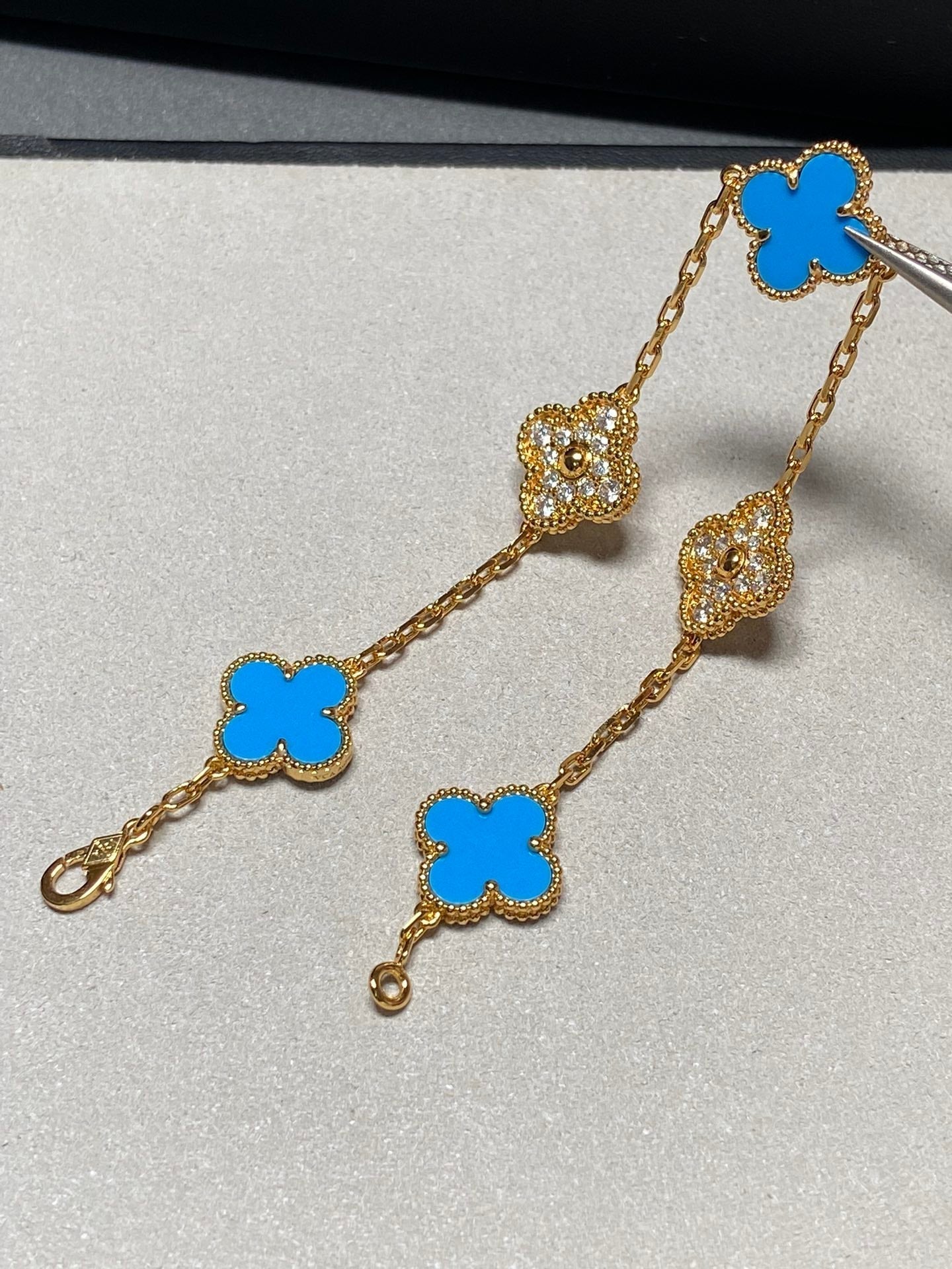 [Luxe Jewelry]CLOVER 5 MOTIF BLUE CHALCEDONY DIAMOND GOLD BRACELET