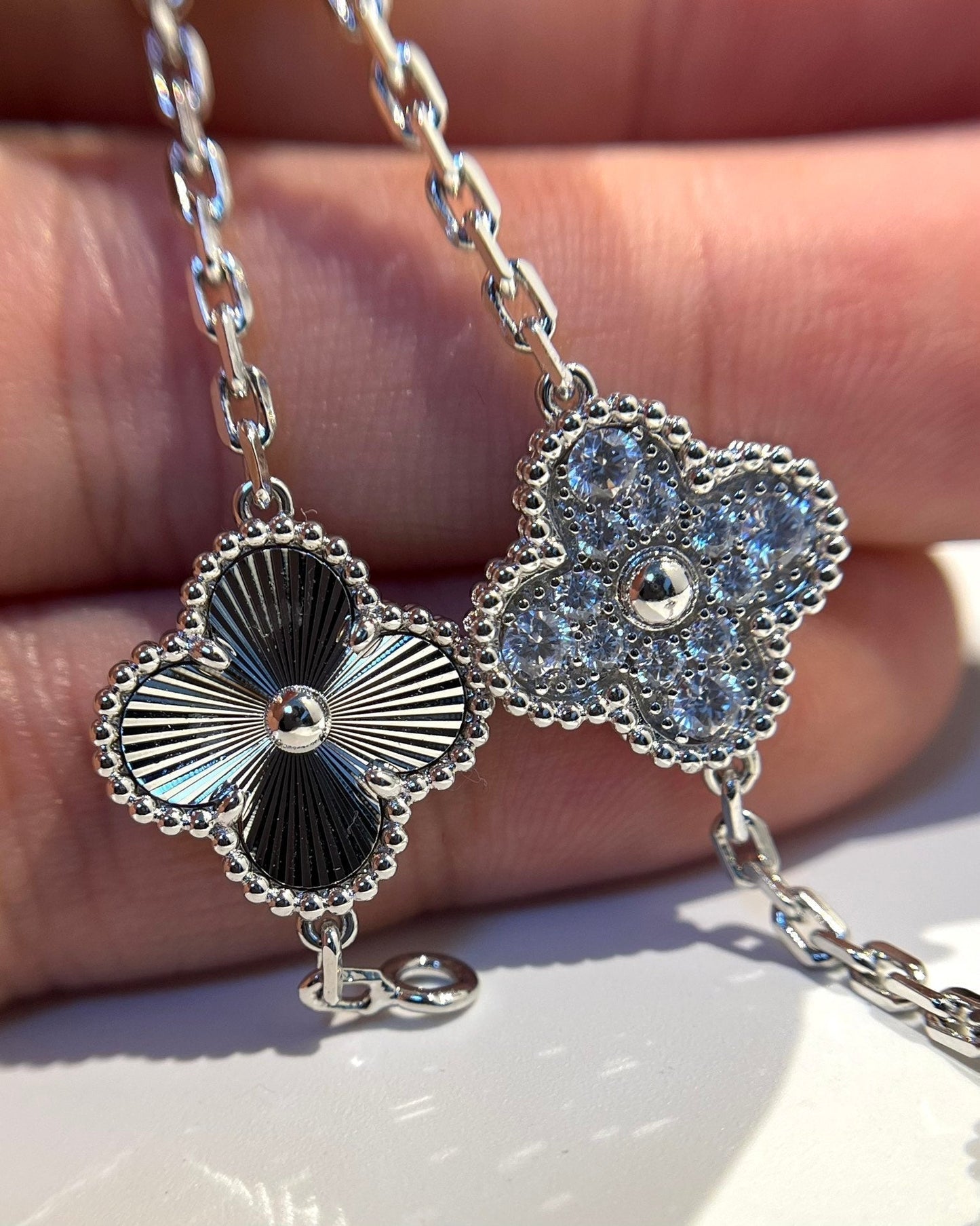 [Luxe Jewelry]CLOVER 5 MOTIF SILVER DIAMOND BRACELET