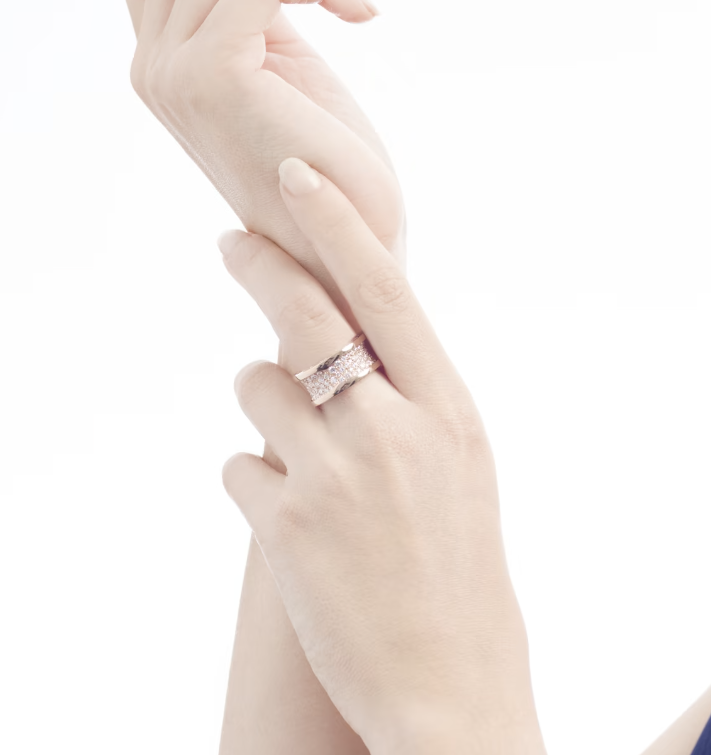 [Luxe Jewelry]ZERO 1 WITH PAVED DIAMONDS ON THE SPIRAL RING