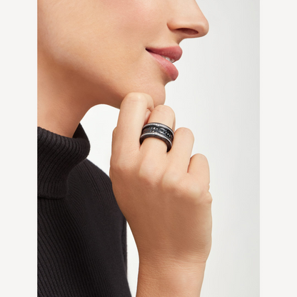 [Luxe Jewelry]ZERO 1 ROCK FOUR-BAND BLACK CERAMIC WITH STUDDED SPIRAL AND PAVED DIAMONDS RING